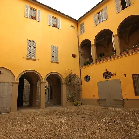 Luigi In Palazzo Bianchi Гостевой дом Парма