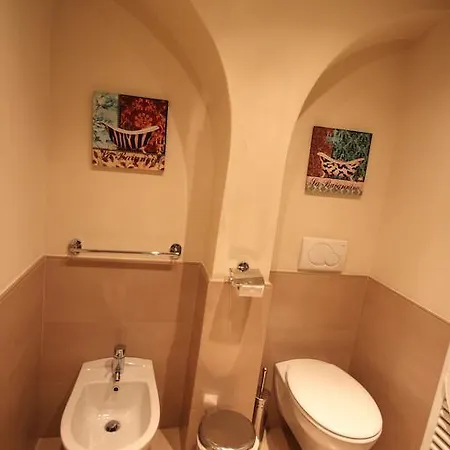 Гостевой дом Luigi In Palazzo Bianchi 4*