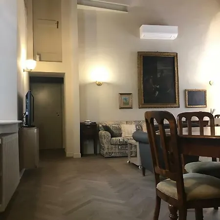 Luigi In Palazzo Bianchi 4*