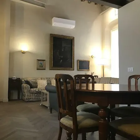 Luigi In Palazzo Bianchi بيت ضيافة بارما