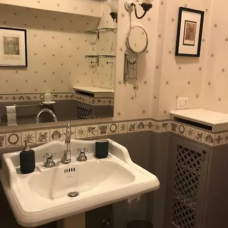 بيت ضيافة Luigi In Palazzo Bianchi بارما